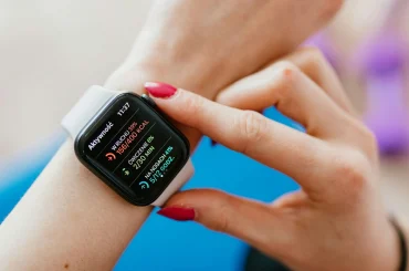 Top Smartwatches for Women in 2025