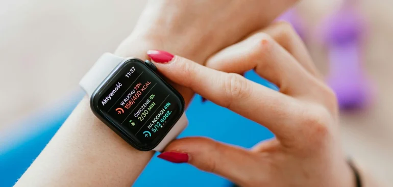 Top Smartwatches for Women in 2025